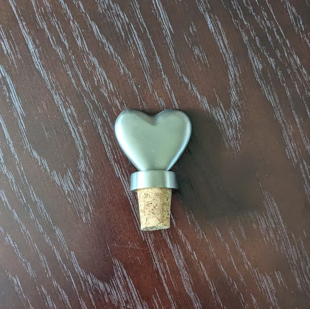 ❤️ West Elm Heart Cork for wine bottles
